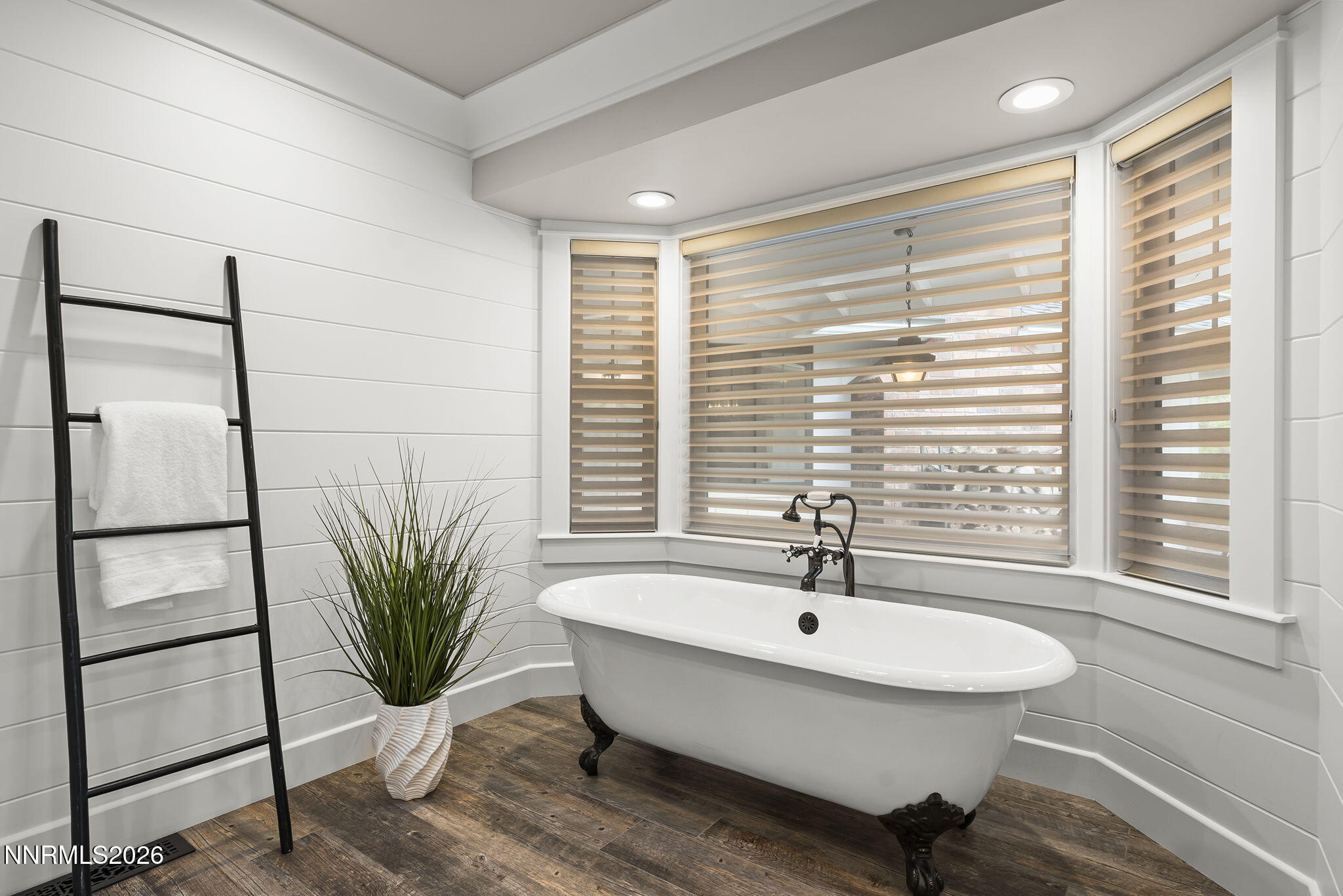 945 Monte Vista Drive Reno, NV 89511 - Photo 24 of 93 Primary Bathroom