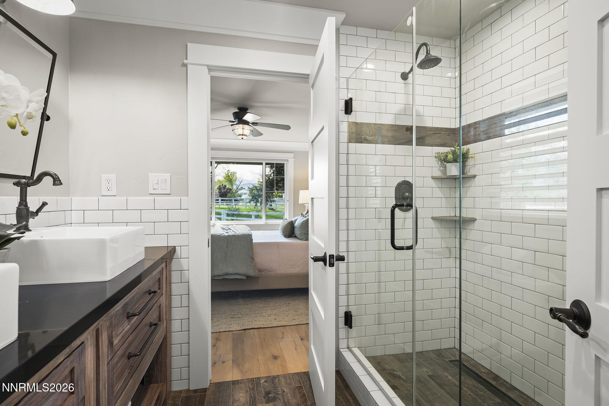 945 Monte Vista Drive Reno, NV 89511 - Photo 27 of 93 Jack & Jill Bathroom