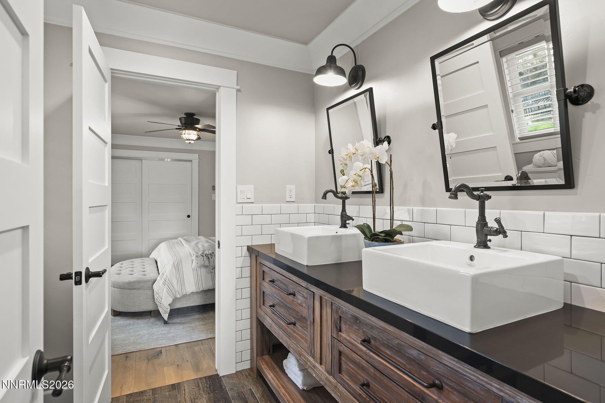 945 Monte Vista Drive Reno, NV 89511 - Photo 28 of 93 Jack & Jill Bathroom