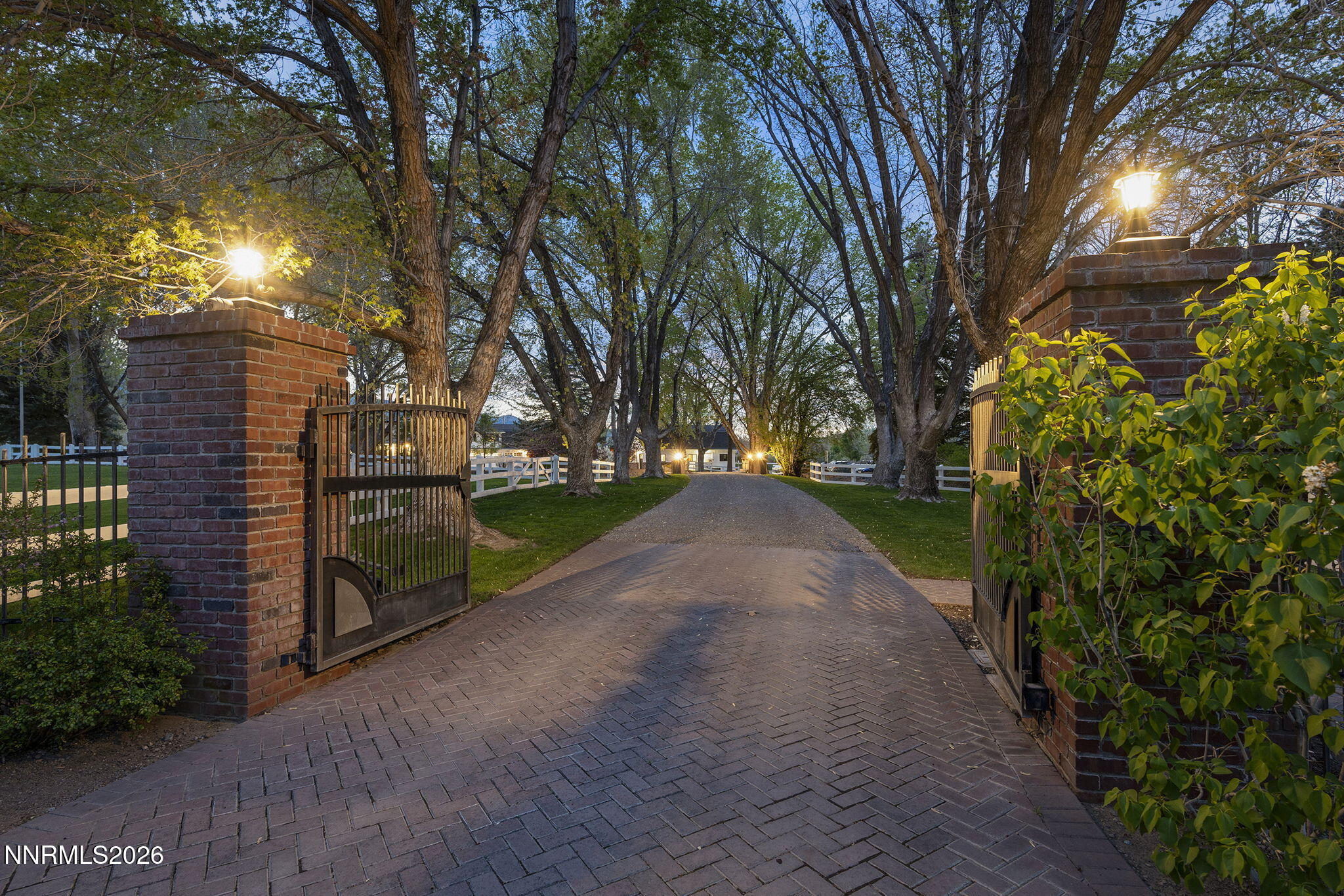 945 Monte Vista Drive Reno, NV 89511 - Photo 93 of 93 Front Gate
