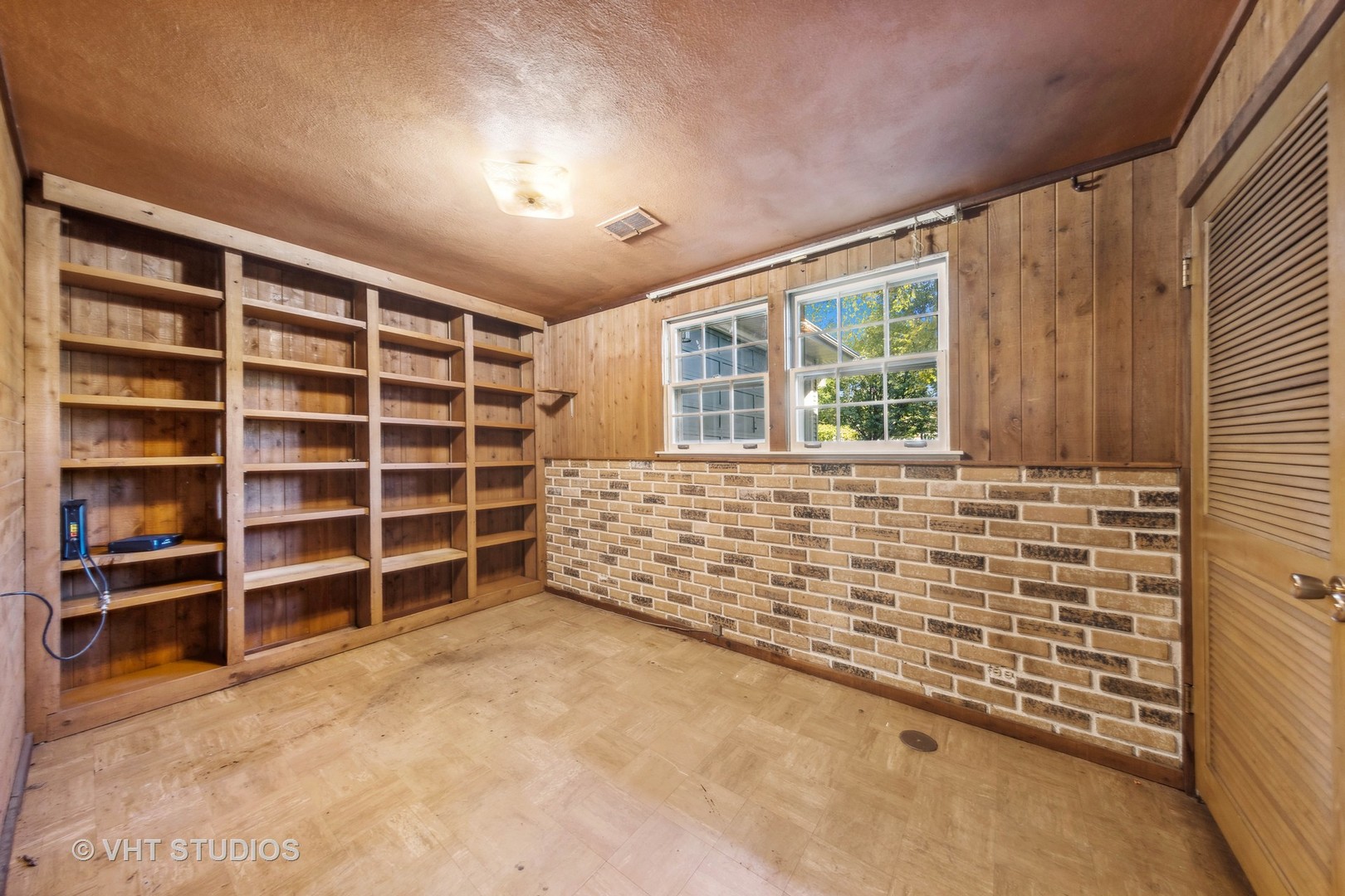 450 West Gartner Road Naperville, IL 60540 - Photo 18 of 31 a view of an empty room with a window