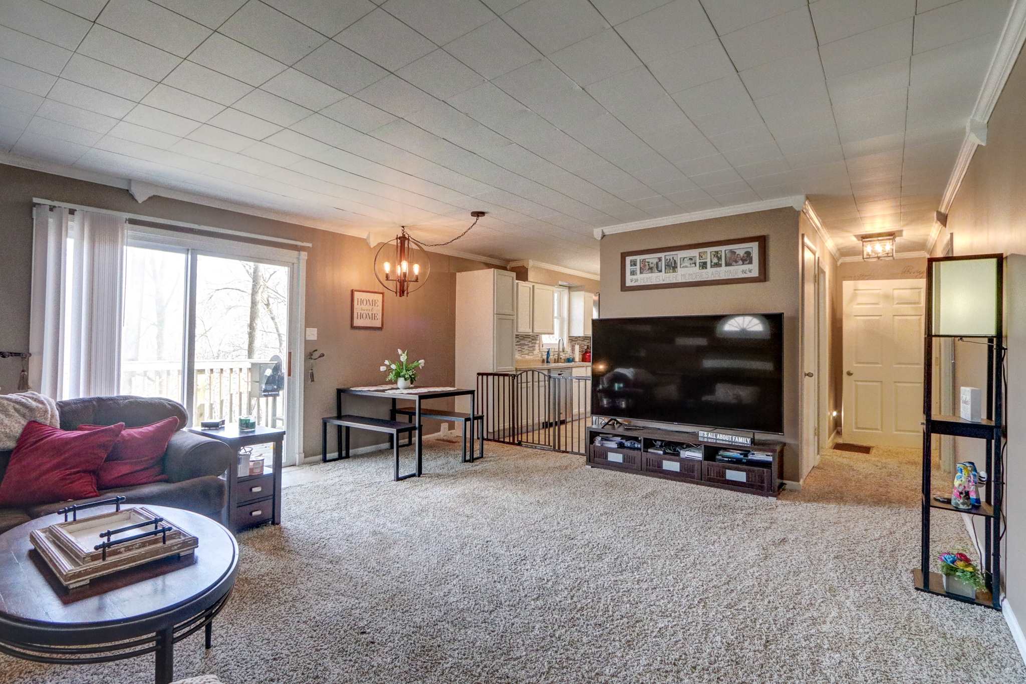 1688 Hills Road Newburgh, IN 47630 - Photo 4 of 33 Gallery Image 4