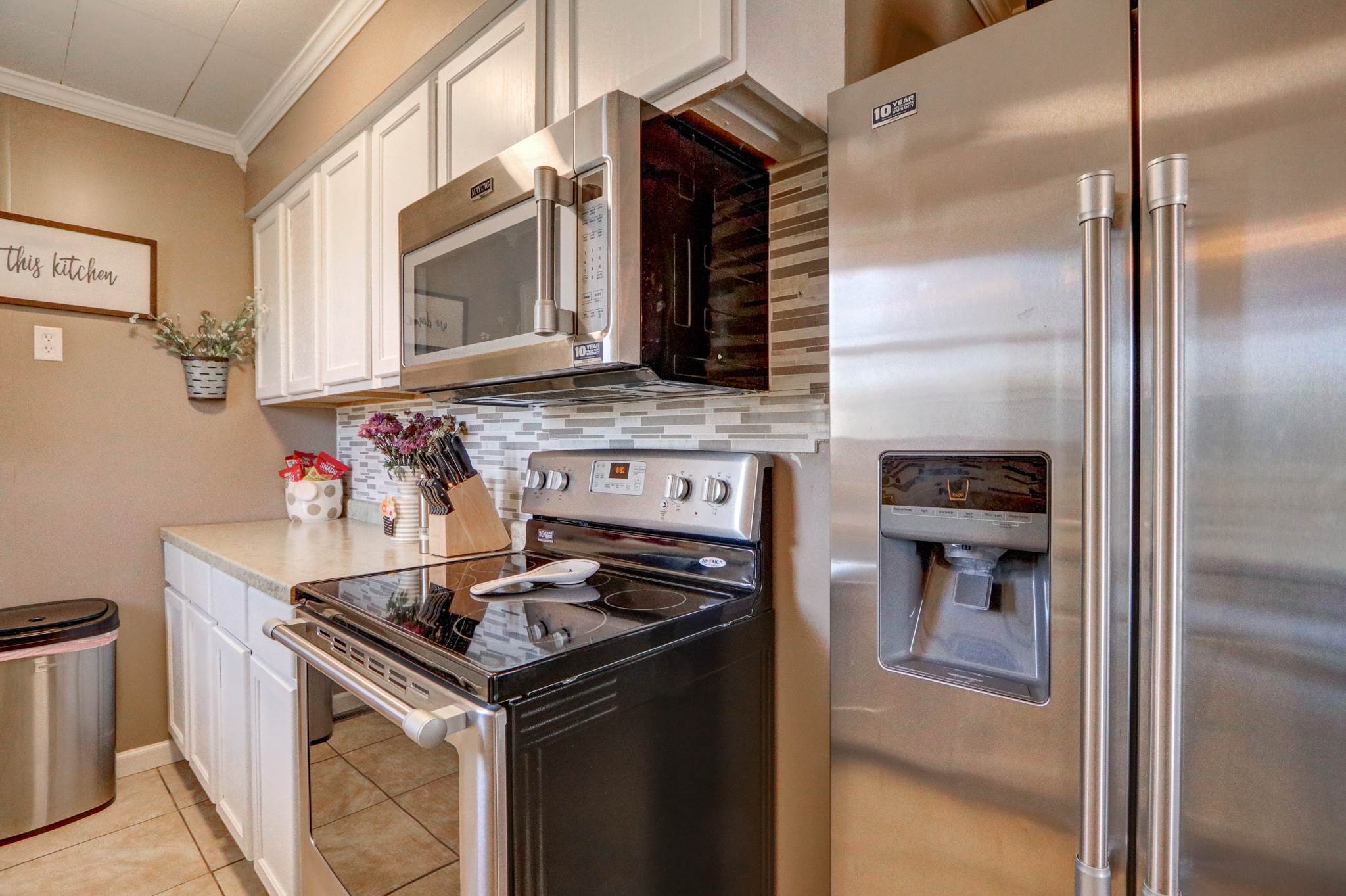 1688 Hills Road Newburgh, IN 47630 - Photo 9 of 33 Gallery Image 9