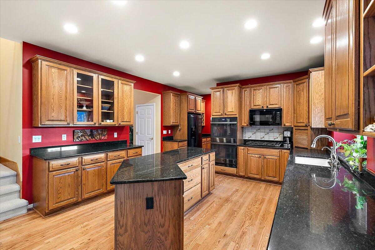 4150 Ridge Side Drive Rochester, MI 48306 - Photo 29 of 61 38-4150 Ridge Side Interior-15