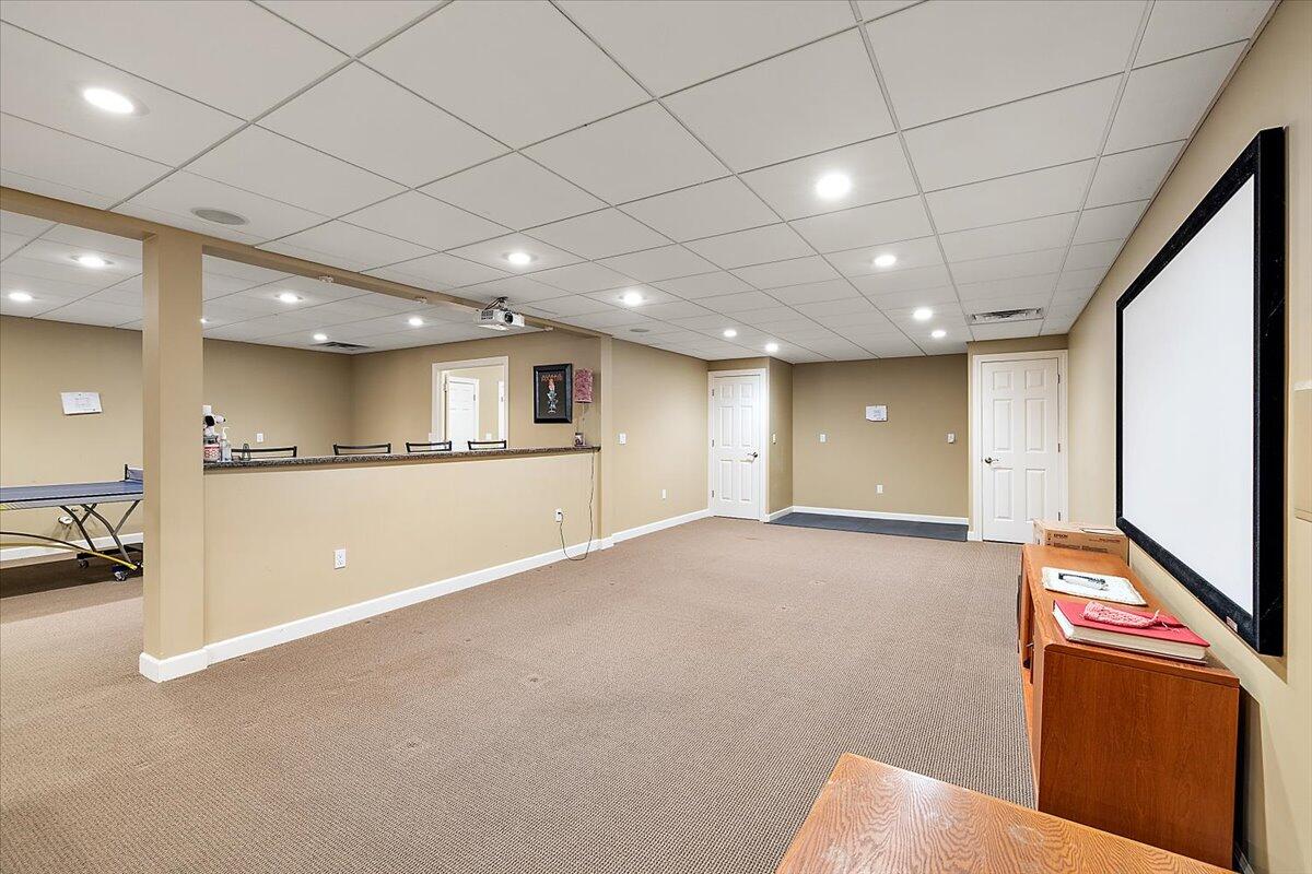 4150 Ridge Side Drive Rochester, MI 48306 - Photo 51 of 61 77-4150 Ridge Side Interior-54