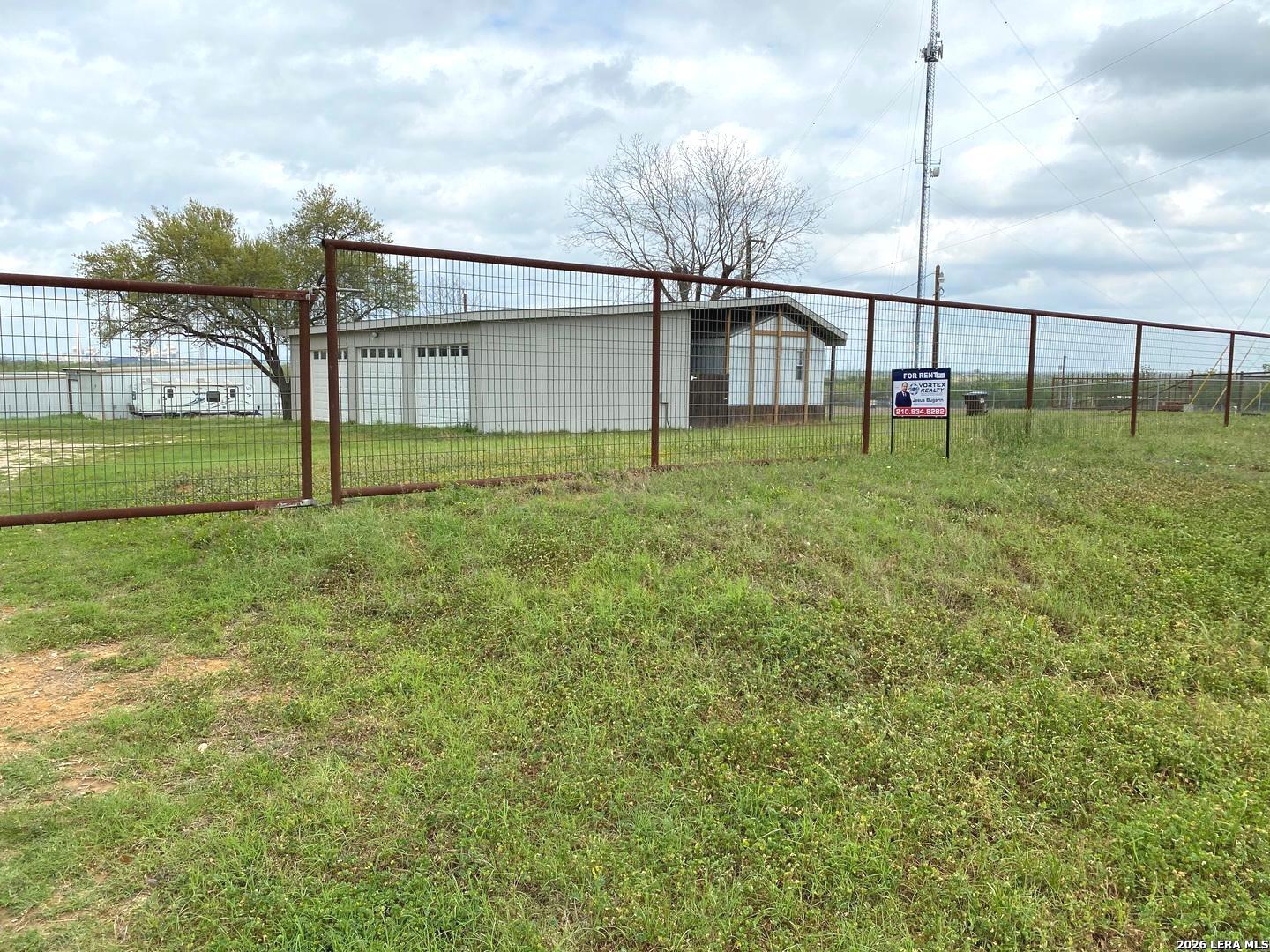 9075 Loop 1604 Elmendorf, TX 78112 - Photo 2 of 6