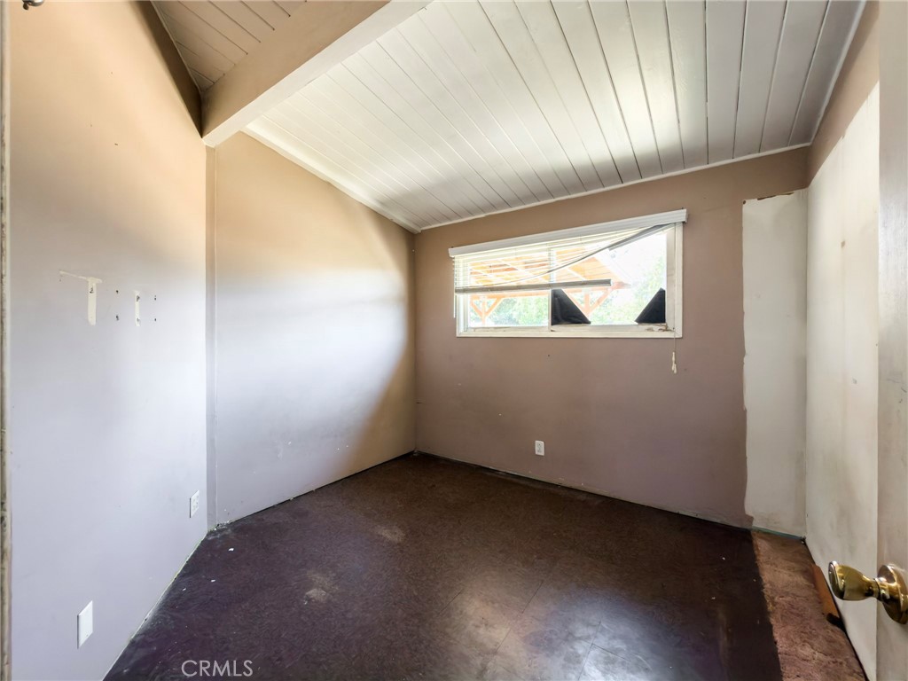 9892 West Chanticleer Road Anaheim, CA 92804 - Photo 14 of 28 Bedroom 1