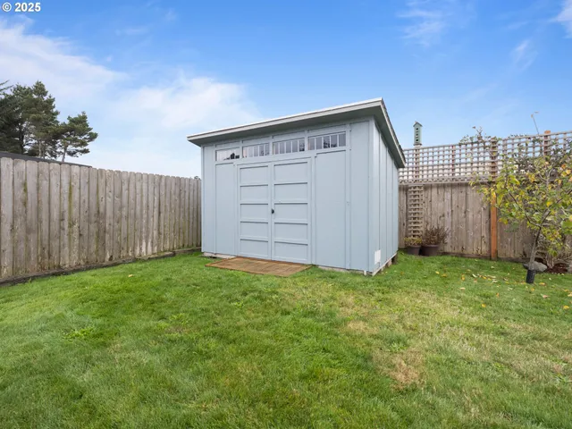 $524,900 | 4125 Spruce Street, Florence, OR 97439