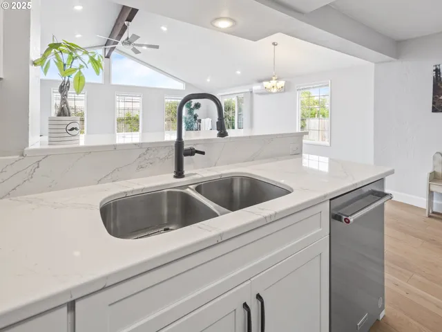 $524,900 | 4125 Spruce Street, Florence, OR 97439