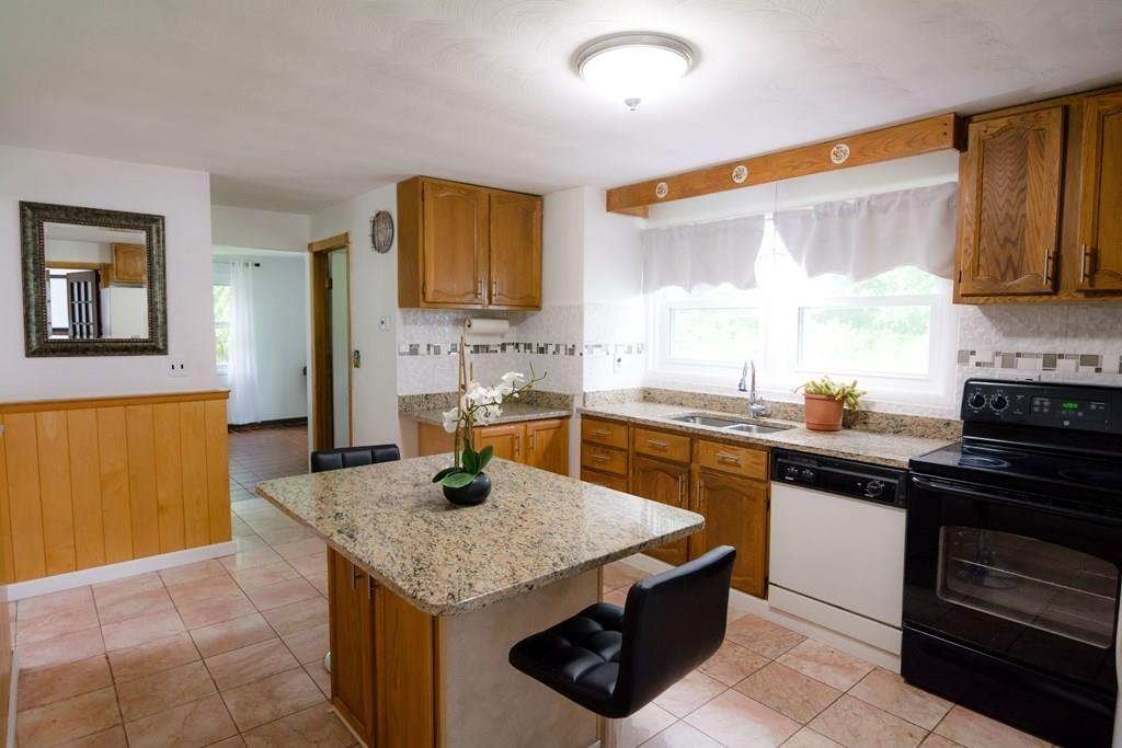 13 Gary Road Chelmsford, MA 01824 - Photo 8 of 24