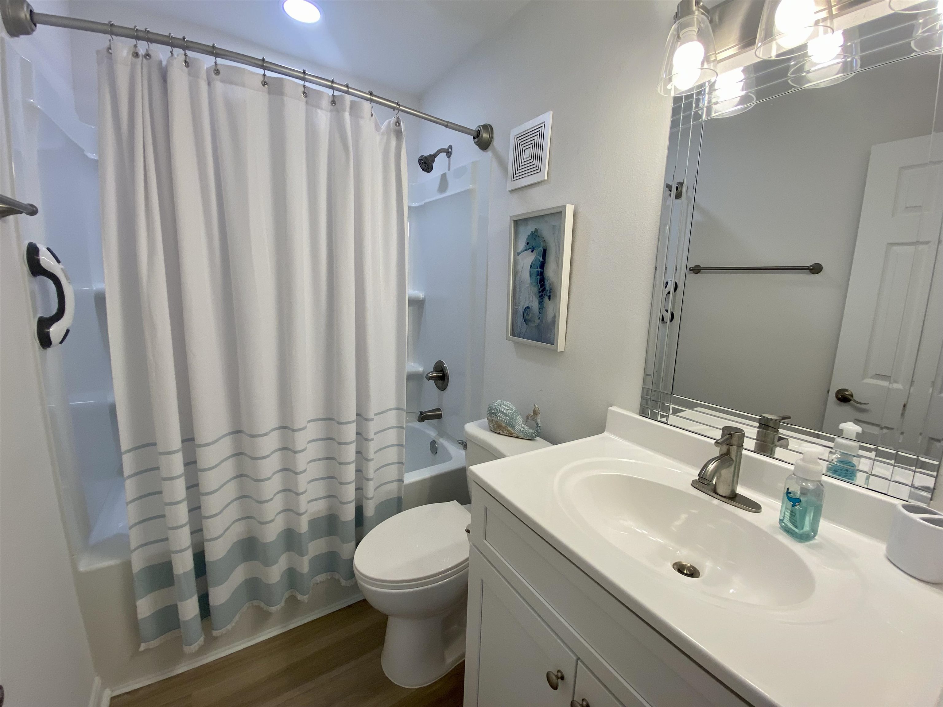400 Plantation Road, Unit 4209 Gulf Shores, AL 36542 - Photo 19 of 27 Bathrooom