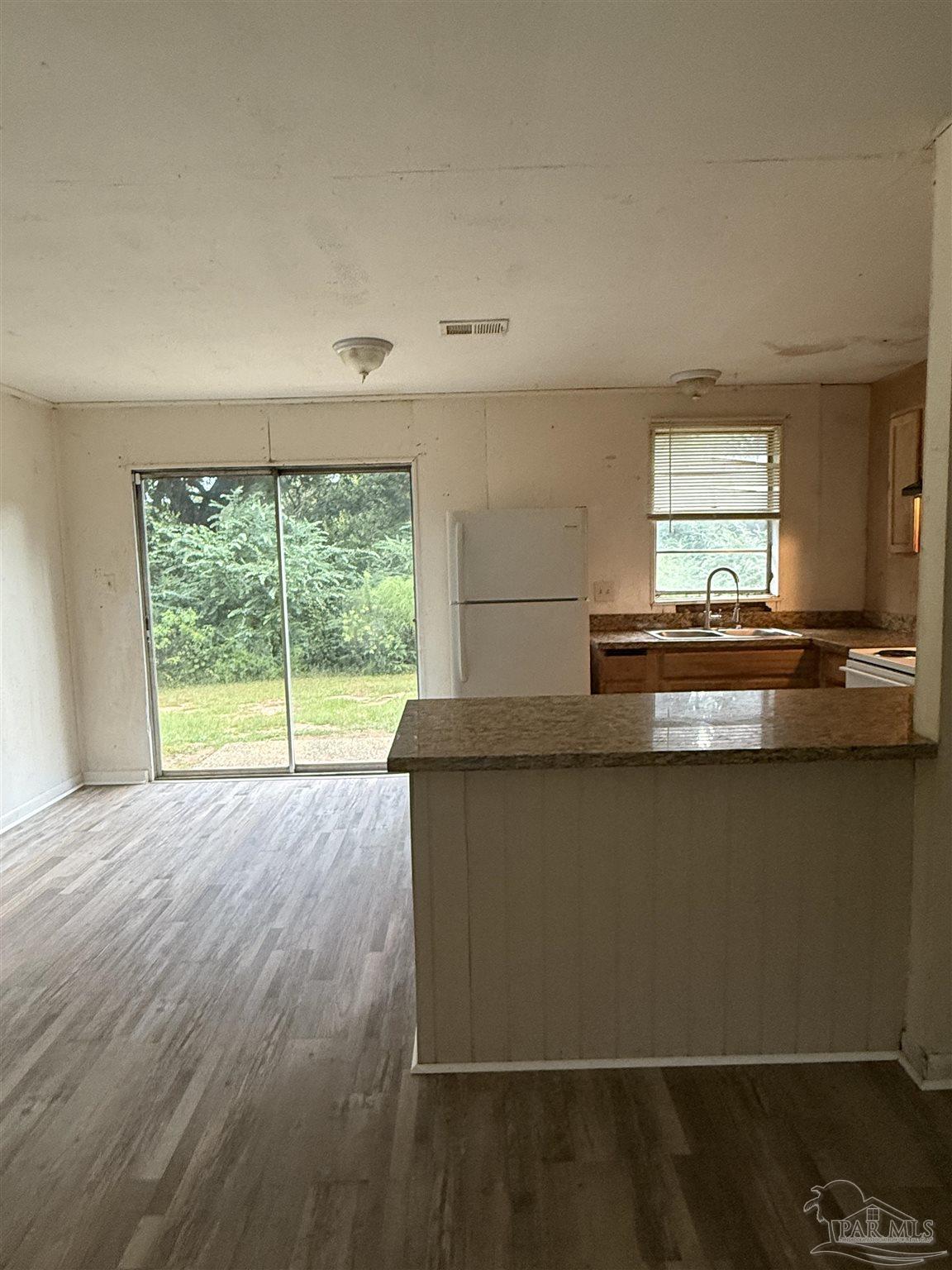 671 East Olive Road Pensacola, FL 32514 - Photo 10 of 11