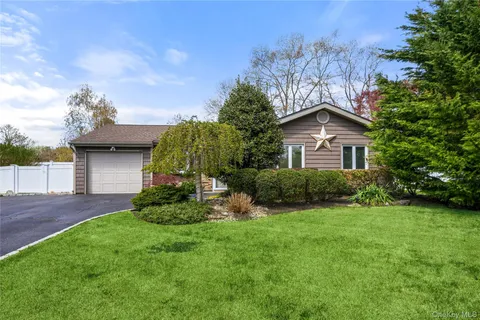 $549,990 | 21 Elkin Drive, Middle Island, NY 11953