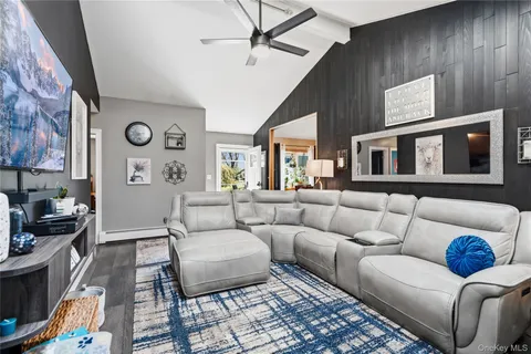 $549,990 | 21 Elkin Drive, Middle Island, NY 11953