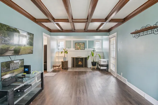 $190,000 | 739 Beverly Park Place, Jackson, MI 49203