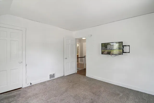 $190,000 | 739 Beverly Park Place, Jackson, MI 49203