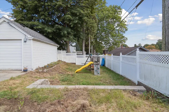 $190,000 | 739 Beverly Park Place, Jackson, MI 49203