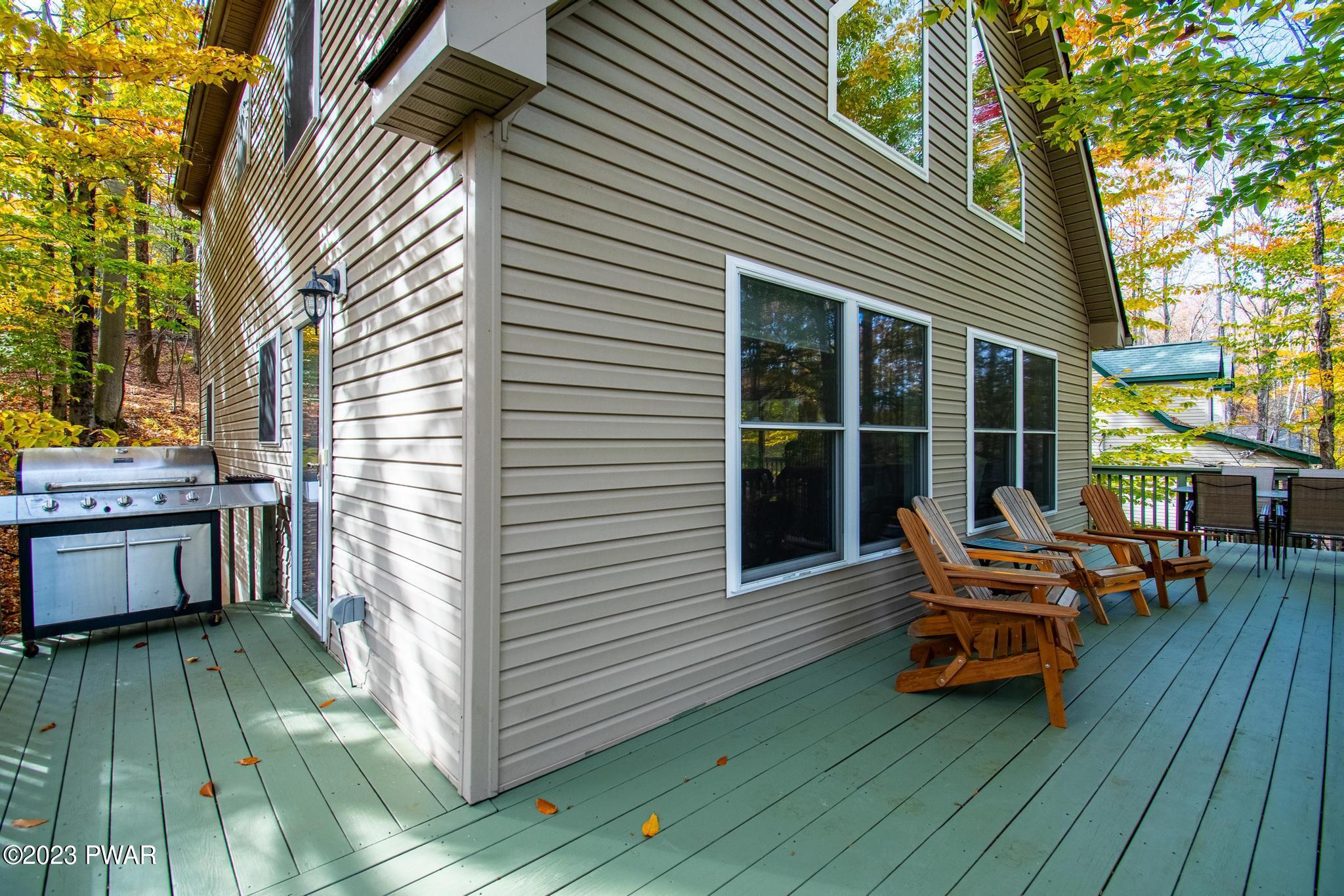 1009 Tomahawk Road Lake Ariel, PA 18436 - Photo 29 of 33 Deck