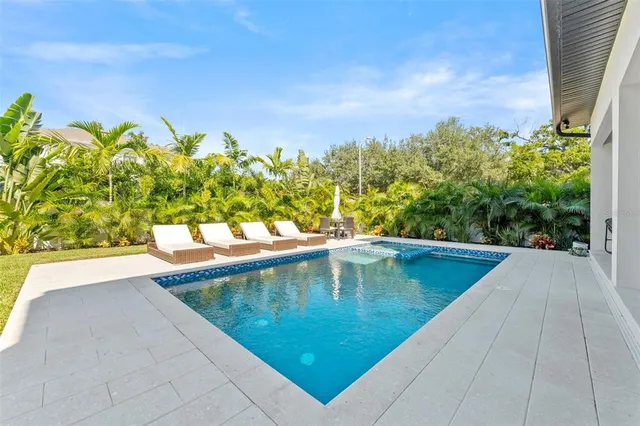 $15,000 | 3601 West Platt Street, Tampa, FL 33609