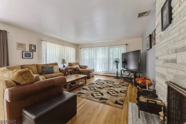 $695,000 | 1858 Highway 23, West Milford, NJ 07480