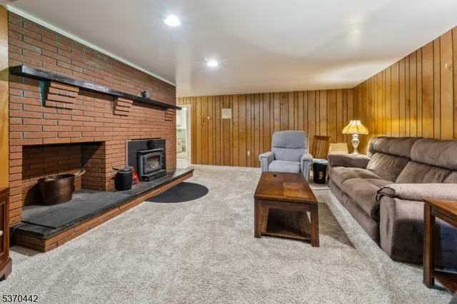 $695,000 | 1858 Highway 23, West Milford, NJ 07480