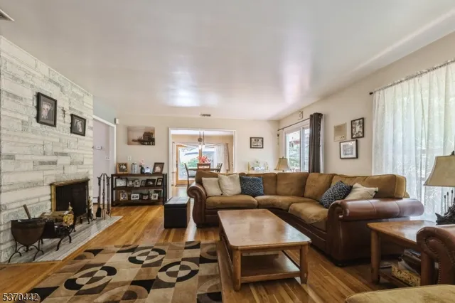 $695,000 | 1858 Highway 23, West Milford, NJ 07480