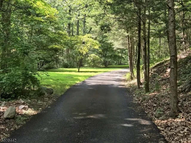 $695,000 | 1858 Highway 23, West Milford, NJ 07480