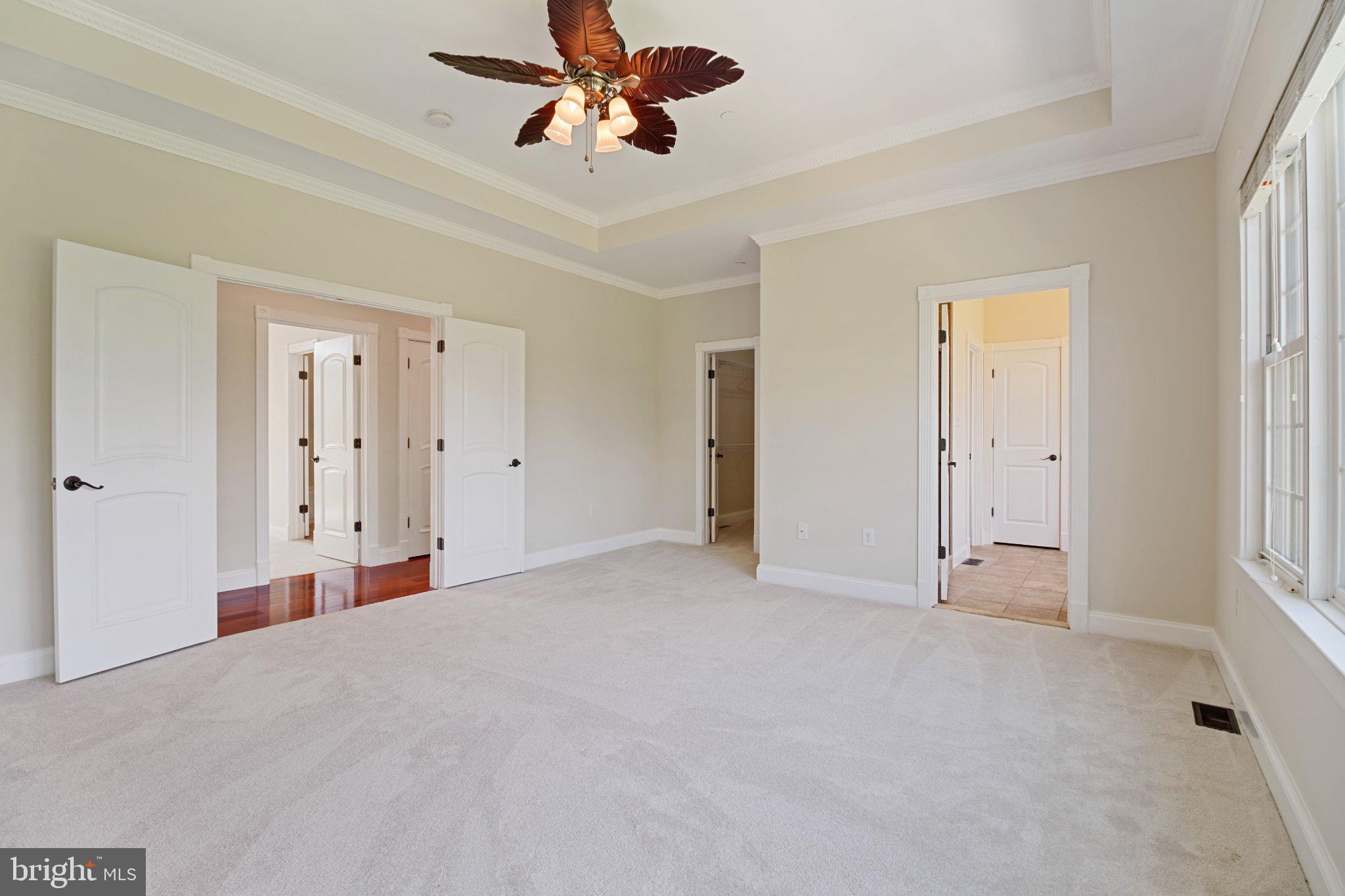 7147 Linganore Road New Market, MD 21774 - Photo 19 of 44 Spacious room with elegant design.