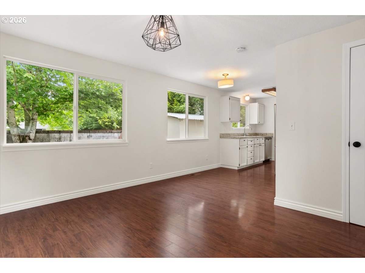8125 Southwest Pine Street Portland, OR 97223 - Photo 10 of 44