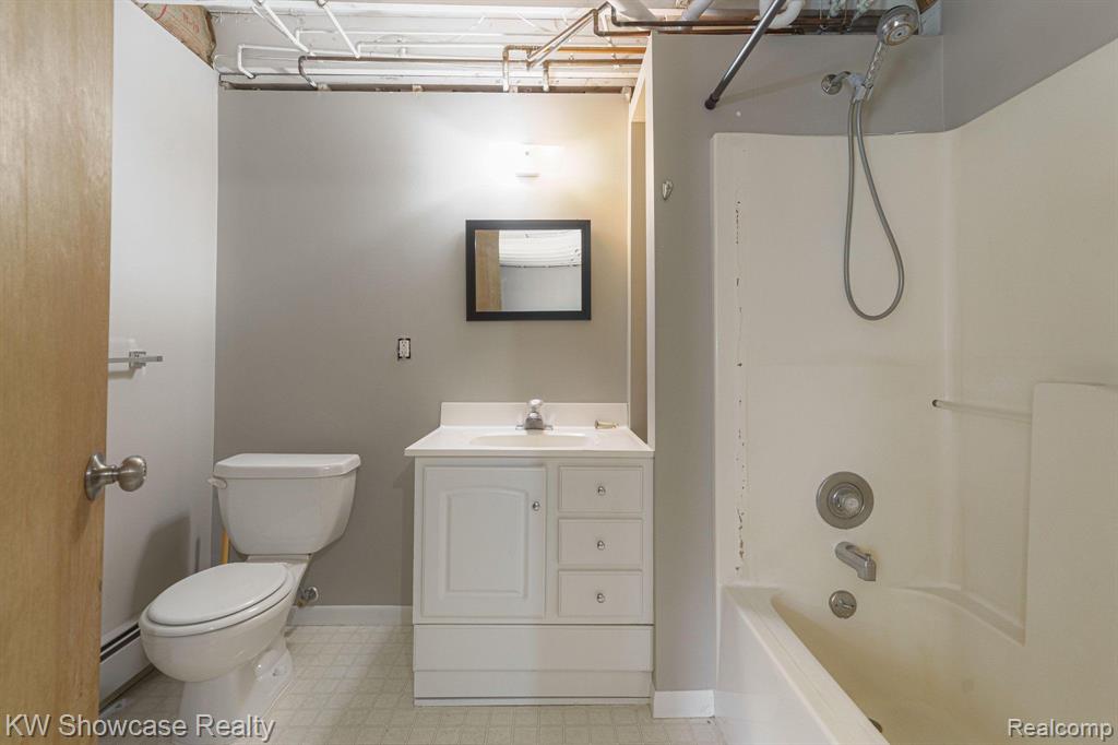 6575 Ridgewood Road Clarkston, MI 48346 - Photo 45 of 58