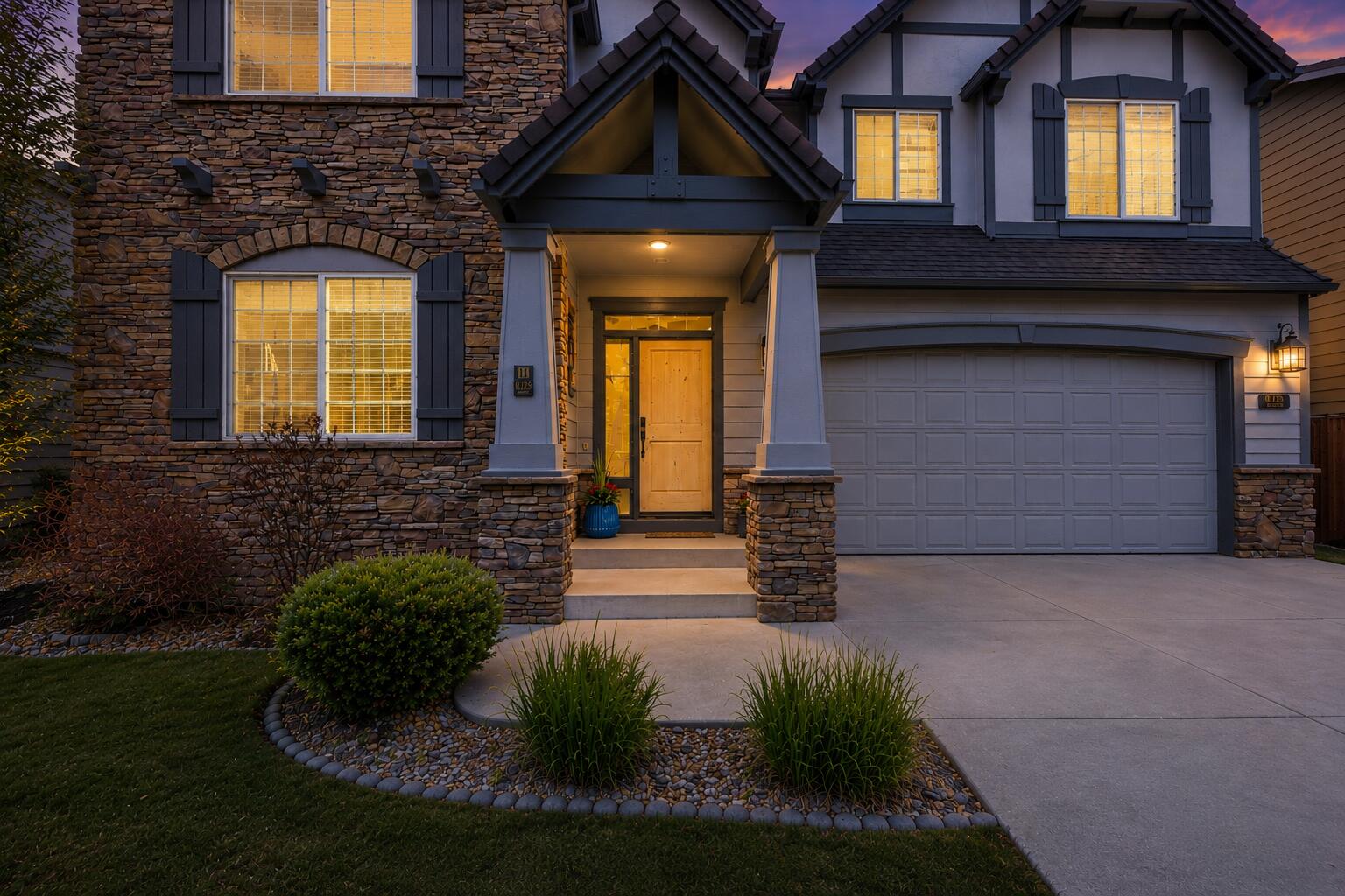 61235 Splendor Lane Bend, OR 97702 - Photo 2 of 52 Twilight front view