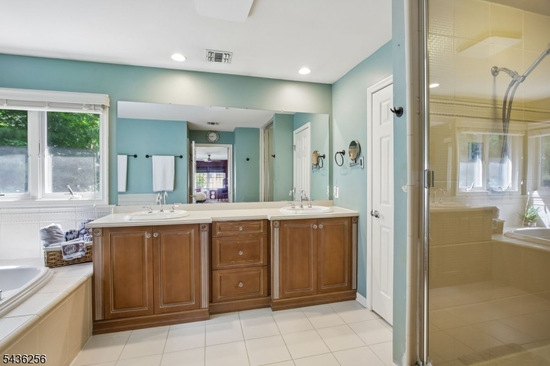 8 Harper Street West Orange, NJ 07052 - Photo 35 of 42