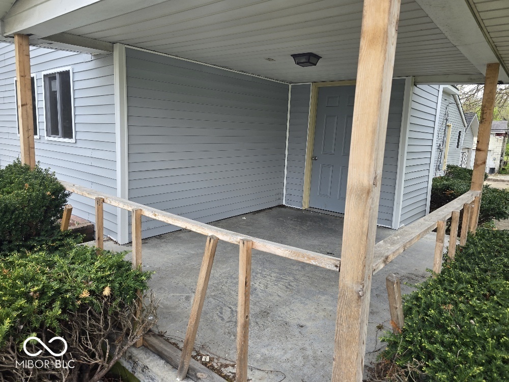 1411 Locust Street Anderson, IN 46016 - Photo 4 of 19