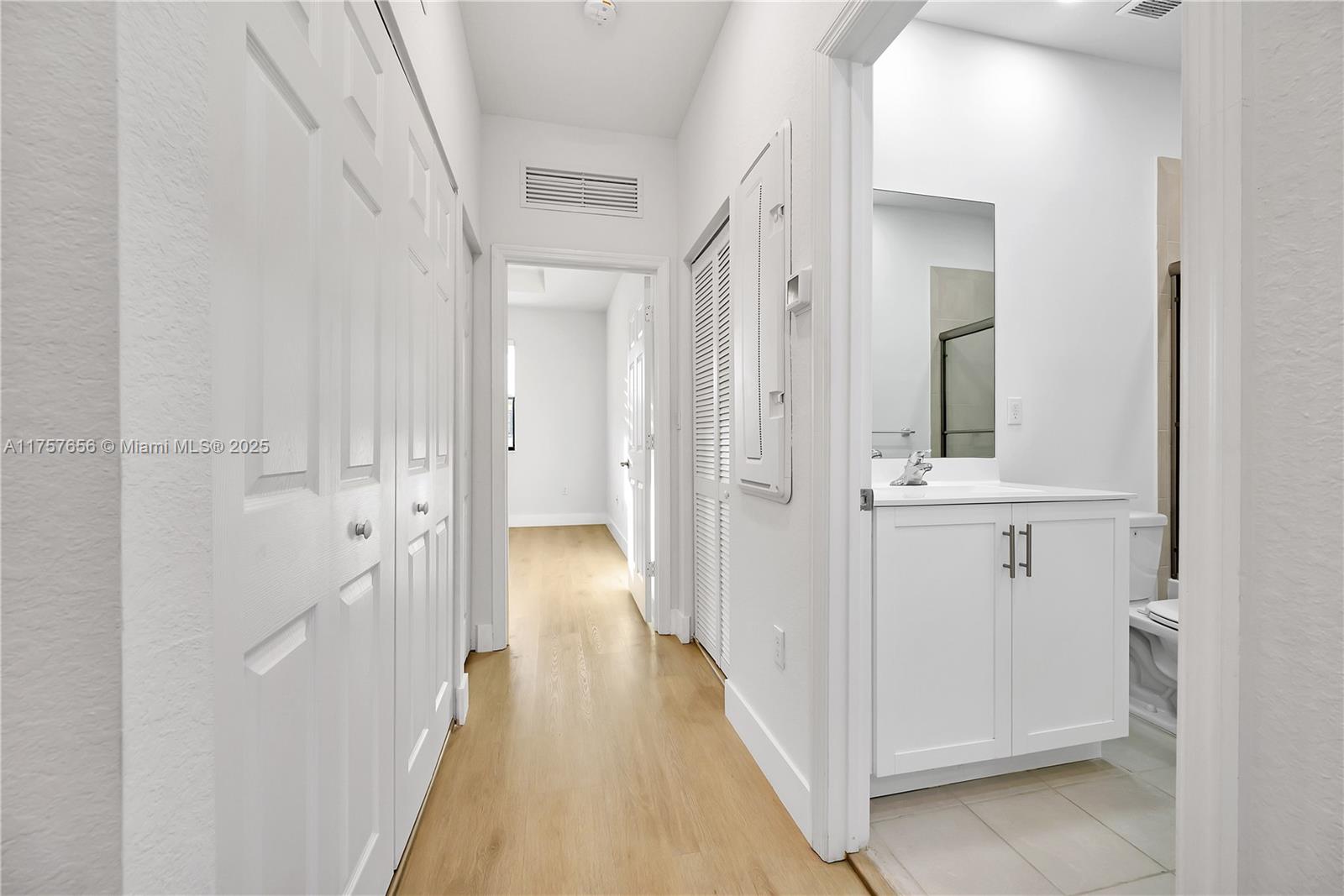 4671 Santa Cruz Way, Unit 4671 Davie, FL 33314 - Photo 17 of 20 a view of a walk in closet