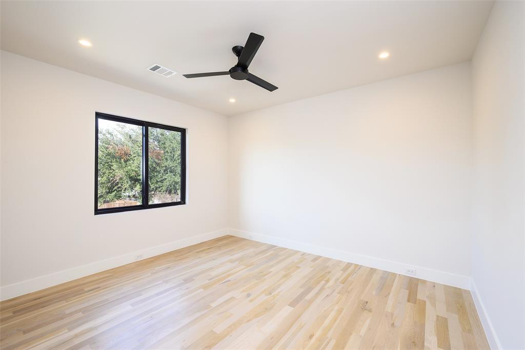 4015 Rochelle Drive Dallas, TX 75220 - Photo 36 of 40