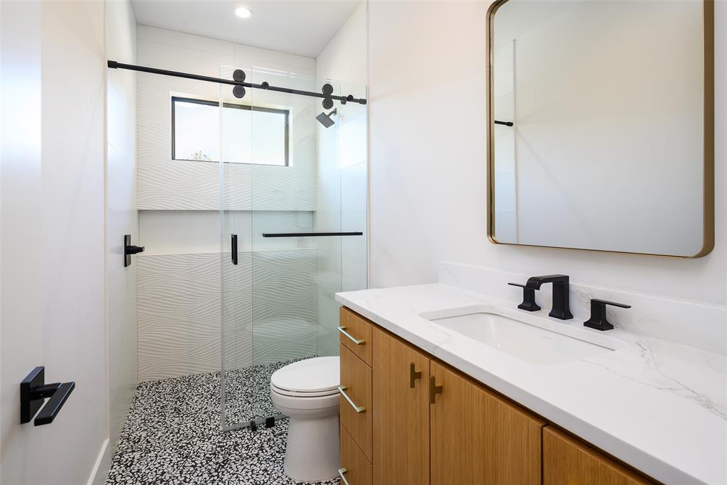 4015 Rochelle Drive Dallas, TX 75220 - Photo 37 of 40