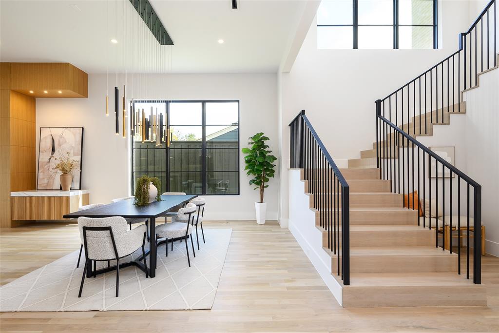 4015 Rochelle Drive Dallas, TX 75220 - Photo 5 of 40