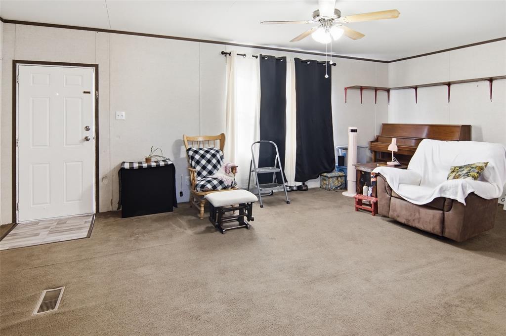 106 Choctaw Ridge Weatherford, TX 76085 - Photo 13 of 28 Gallery Image 13