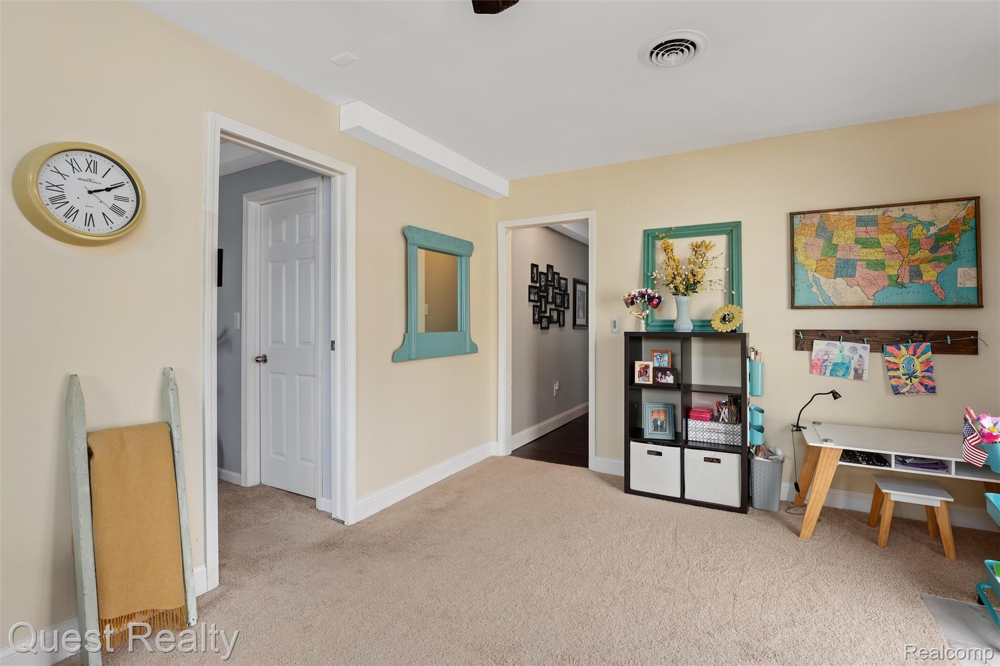 3539 Minton Road Lake Orion, MI 48359 - Photo 16 of 29 large family room