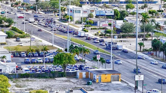 $1,100,000 | 1500 South Military Trail, West Palm Beach, FL 33406