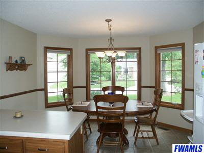 10827 Summer Chase Road Fort Wayne, IN 46818 - Photo 3 of 12