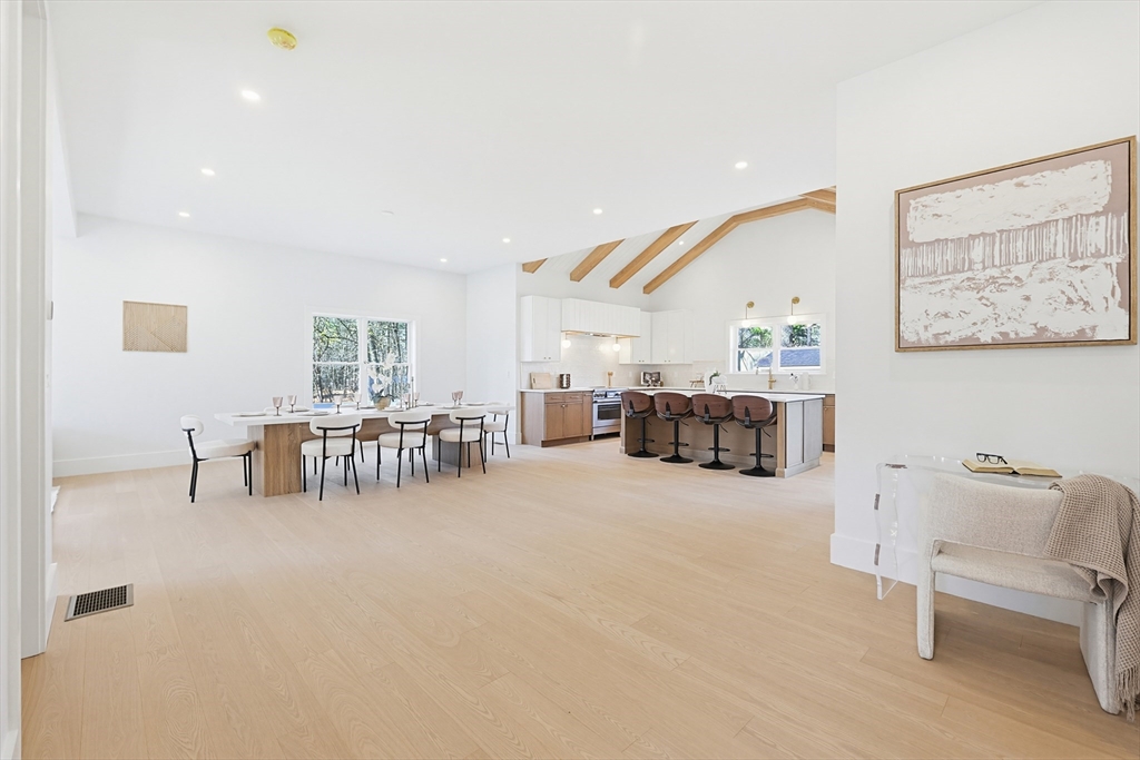 9 Cypress Road Natick, MA 01760 - Photo 6 of 40