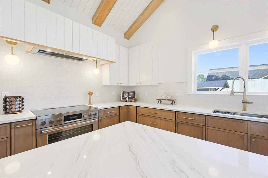 9 Cypress Road Natick, MA 01760 - Photo 10 of 40