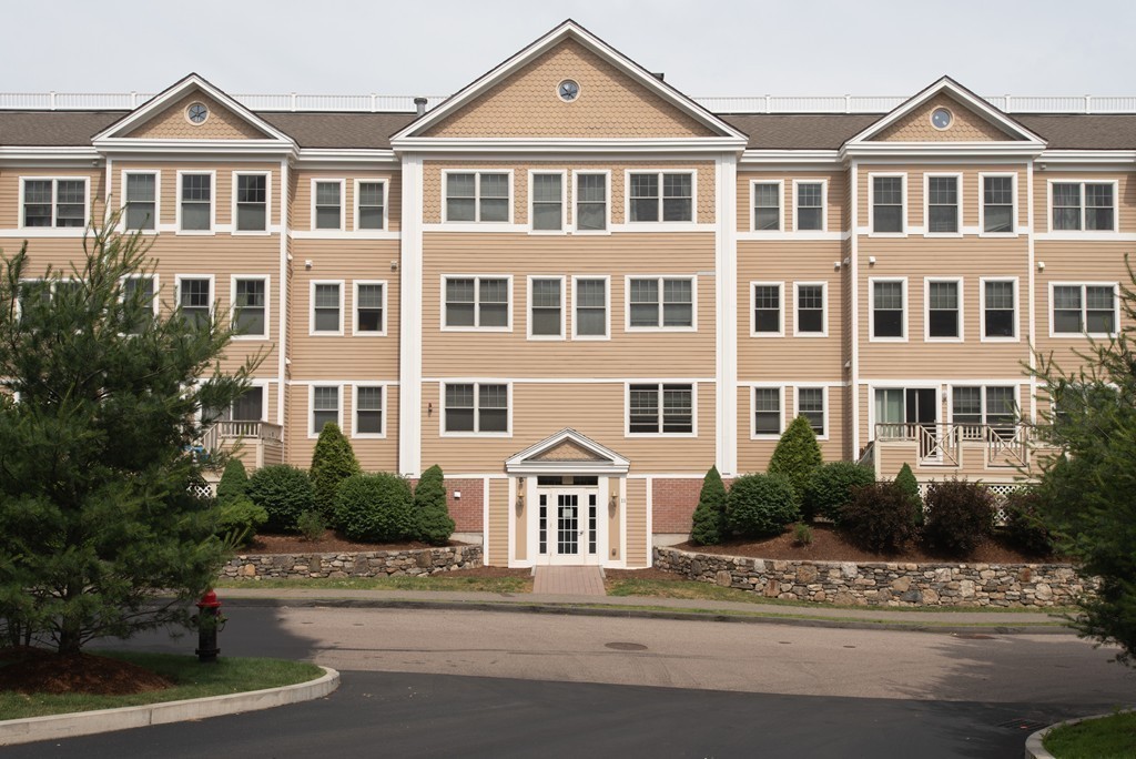 11 Cheriton Road, Unit 307 Boston, MA 02132 - Photo 12 of 12 a front view of a large building