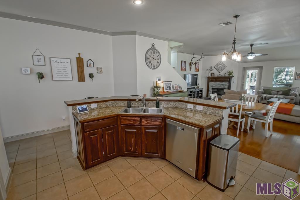 10378 Montrachet Drive Baton Rouge, LA 70817 - Photo 14 of 41