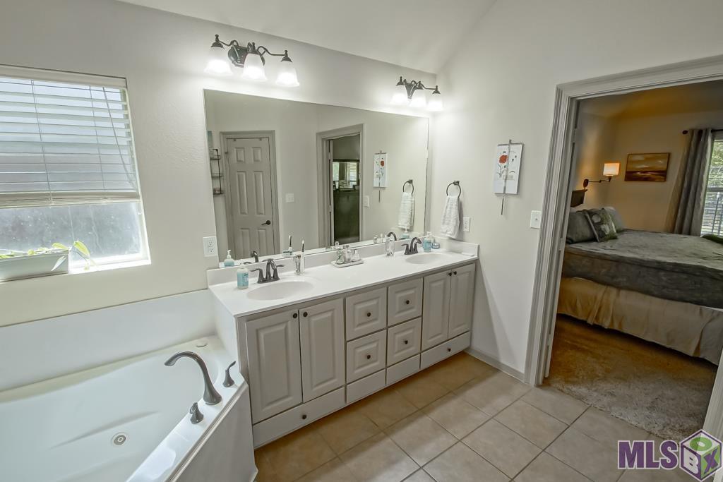 10378 Montrachet Drive Baton Rouge, LA 70817 - Photo 22 of 41