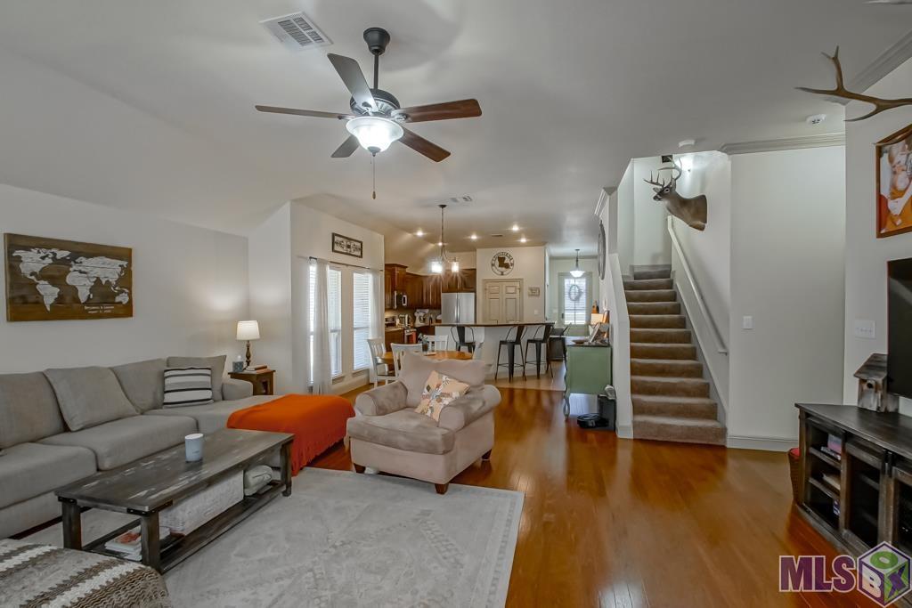 10378 Montrachet Drive Baton Rouge, LA 70817 - Photo 5 of 41
