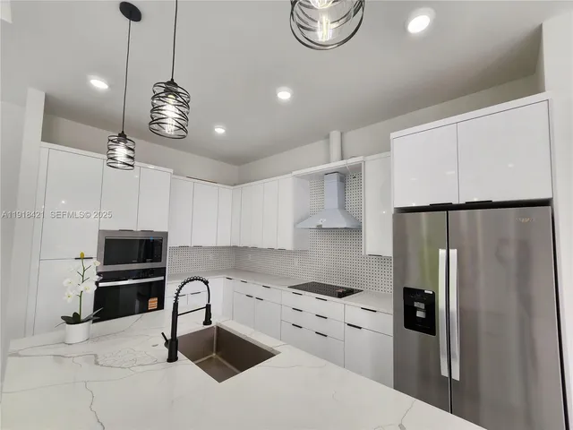 $2,500 | 3302 East 18th Street, Unit ST, Lehigh Acres, FL 33972