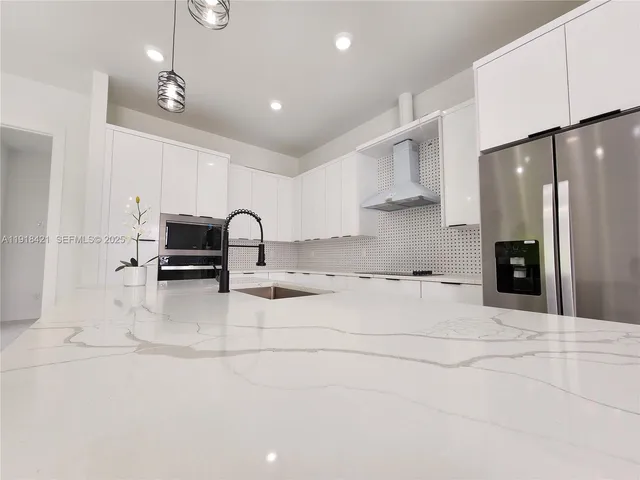 $2,500 | 3302 East 18th Street, Unit ST, Lehigh Acres, FL 33972