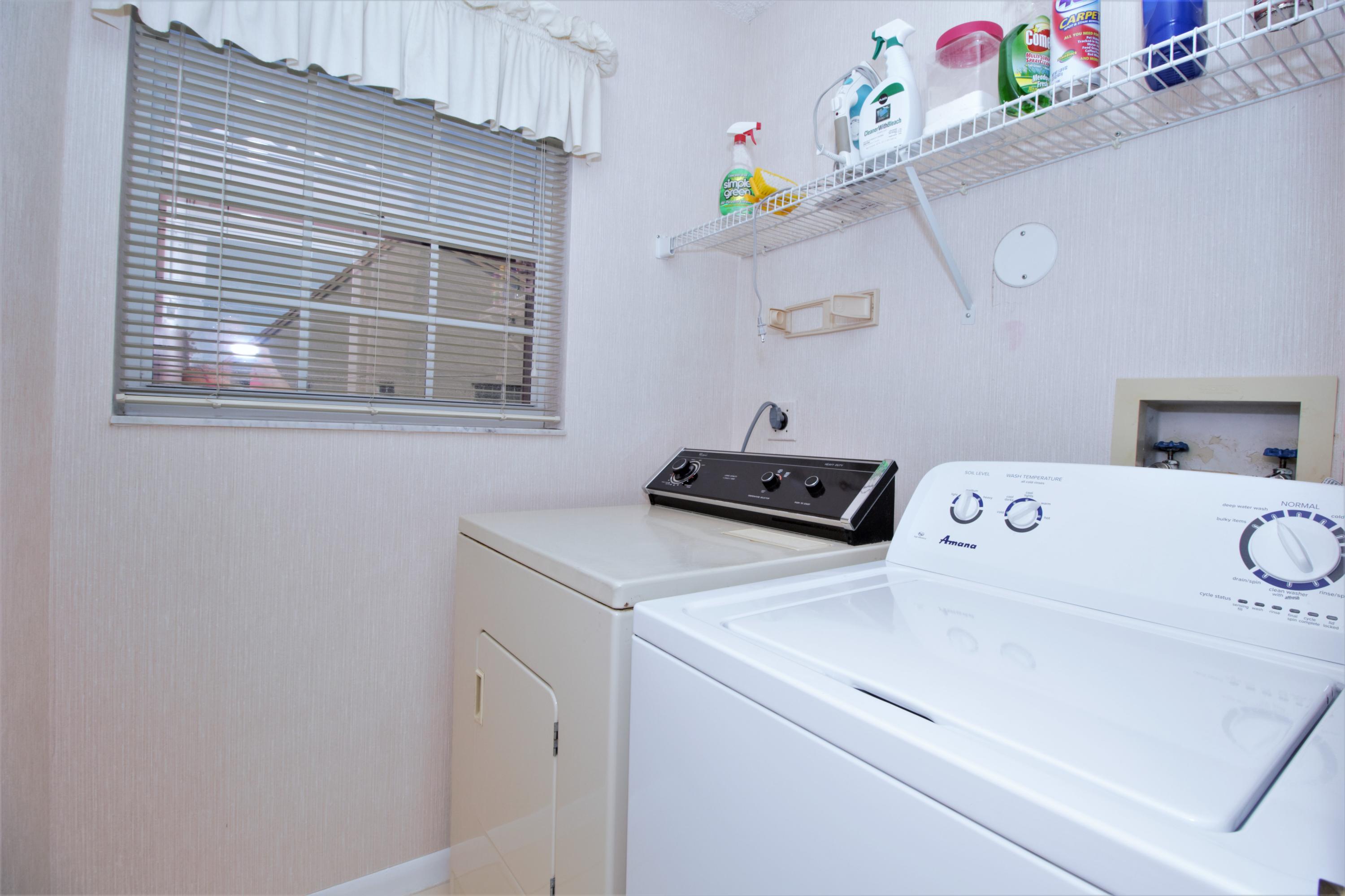 7933 Sandy Pointe Drive Delray Beach, FL 33446 - Photo 29 of 42 LAUNDRY ROOM